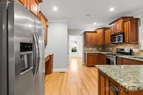 Kitchen - 4070 Harmattan Dr, Denver, NC 28037 photo 2 of 2