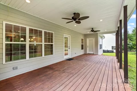 Exterior - 4070 Harmattan Dr, Denver, NC 28037 photo 5 of 6