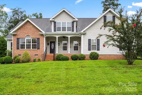 Exterior - 4070 Harmattan Dr, Denver, NC 28037 photo 2 of 6