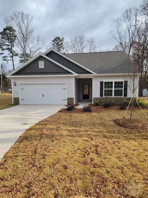 3471 Robindale Dr, Winston Salem, NC 27107