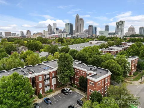 755 Garden District Dr, Charlotte, NC 28202