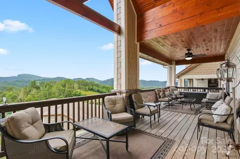 552 Penny 2b Ln #2B, Banner Elk, NC 28604