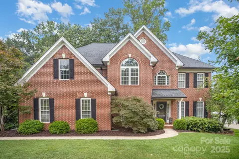9611 Devonshire Dr, Huntersville, NC 28078