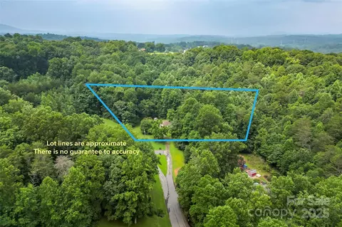 5526 Harris Farm Rd, Hickory, NC 28602