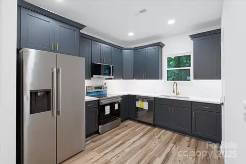 252 7th Se St SE, Hickory, NC 28602