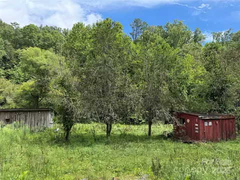 4938 Nc 90 Hwy, Collettsville, NC 28611