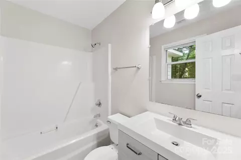 Bath - 2713 Faircroft Way, Monroe, NC 28110 photo 1 of 4