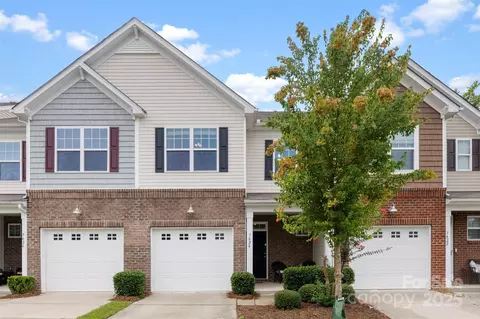 7424 Calhoun Falls Dr, Rock Hill, SC 29732