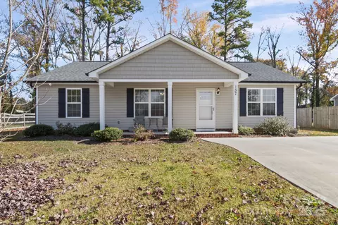 157 Crescent St, Kannapolis, NC 28081