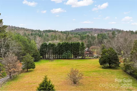 000 Racquet Club Rd, Asheville, NC 28803