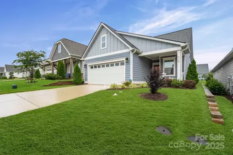 6160 Pier Dr, Denver, NC 28037