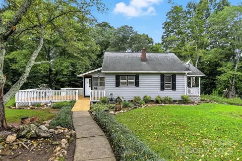 6346 Olas Dr, Hickory, NC 28602