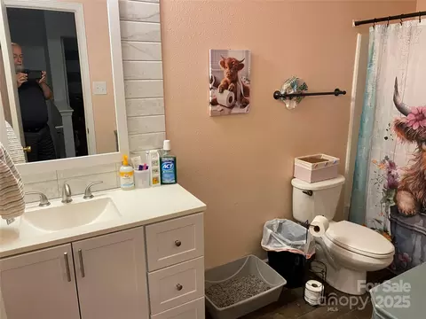 Bath - 717 Sinclair Dr, Monroe, NC 28112 photo 1 of 3