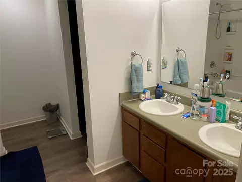 Bath - 717 Sinclair Dr, Monroe, NC 28112 photo 2 of 3