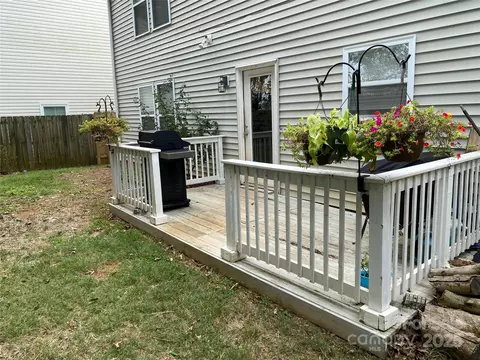 Exterior - 717 Sinclair Dr, Monroe, NC 28112 photo 3 of 4