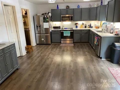 Kitchen - 717 Sinclair Dr, Monroe, NC 28112 photo 2 of 2