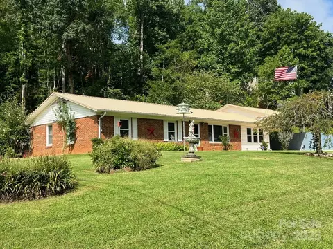 2534 Nix Creek Rd, Marion, NC 28752