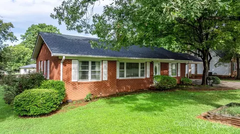 Exterior - 1106 3rd Street Se Dr SE, Conover, NC 28613 photo 2 of 4