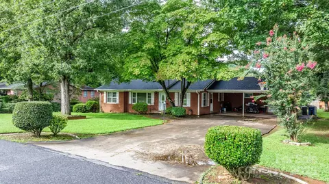 Exterior - 1106 3rd Street Se Dr SE, Conover, NC 28613 photo 1 of 4