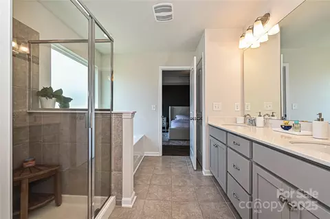 Bath - 17318 Gladys Way, Davidson, NC 28036 photo 1 of 2