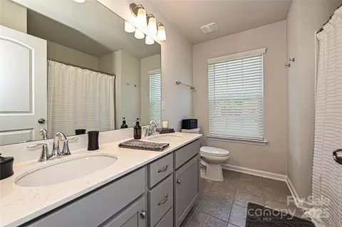 Bath - 17318 Gladys Way, Davidson, NC 28036 photo 2 of 2