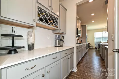 Kitchen - 17318 Gladys Way, Davidson, NC 28036 photo 1 of 3