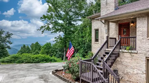 4415 Laurel Ridge Dr, Lenoir, NC 28645