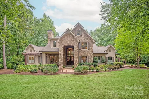 10535 Island Point Rd, Charlotte, NC 28278