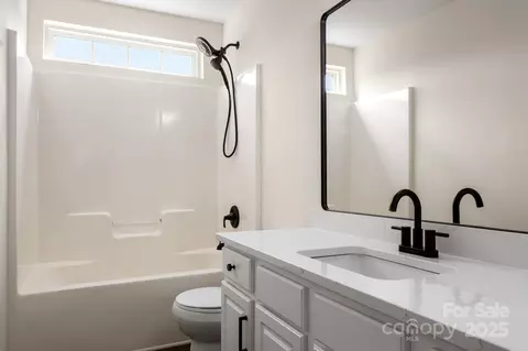 Bath - 437 Silver Cypress Ln, Fort Mill, SC 29708 photo 5 of 5
