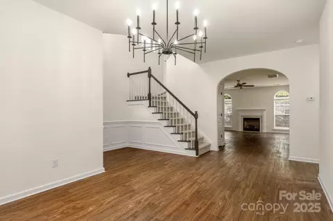 Living - 437 Silver Cypress Ln, Fort Mill, SC 29708 photo 2 of 8