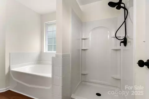 Bath - 437 Silver Cypress Ln, Fort Mill, SC 29708 photo 3 of 5