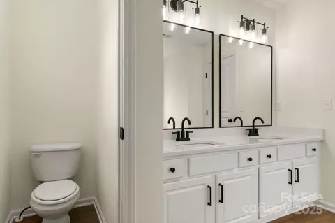 Bath - 437 Silver Cypress Ln, Fort Mill, SC 29708 photo 4 of 5