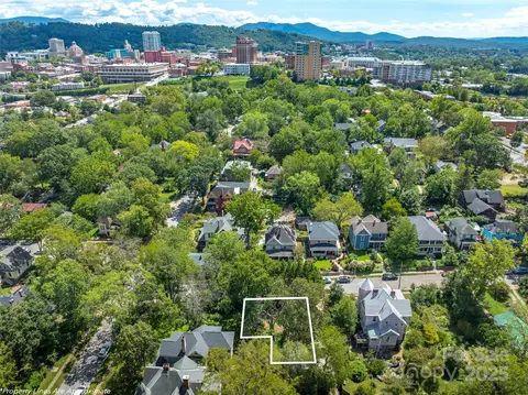 99999 Blake St, Asheville, NC 28801