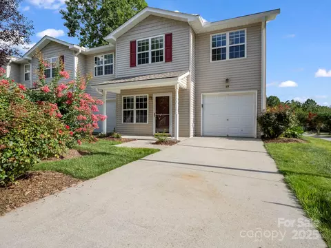 69 Wiltshire Cir, Fletcher, NC 28732