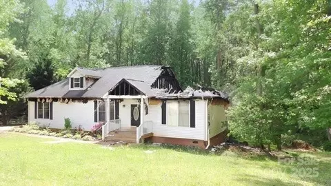 925 Loganberry Ln, York, SC 29745