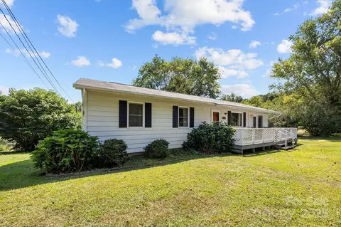 204 Cedar Hill Rd, Asheville, NC 28806
