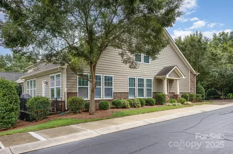 4523 Blackmuir Wood Cir, Charlotte, NC 28270