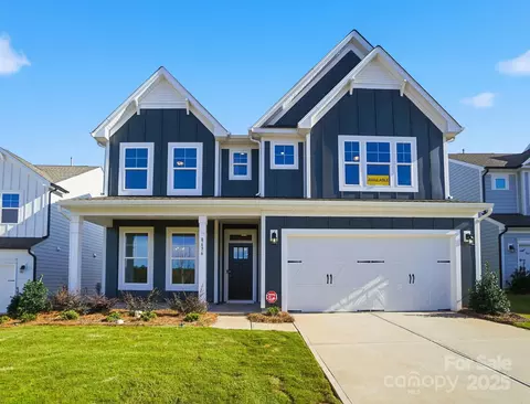 8696 Acadia Pkwy, Sherrills Ford, NC 28673