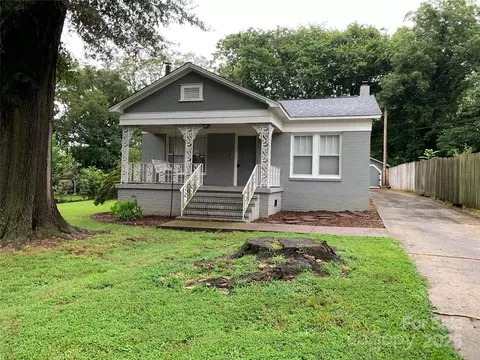 2123 N Shipp Ave, Newton, NC 28658
