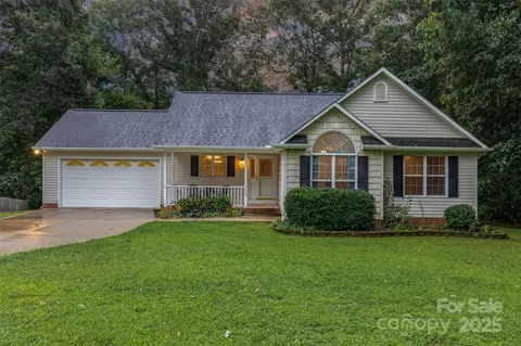 4059 Stoney Creek Dr, Lincolnton, NC 28092