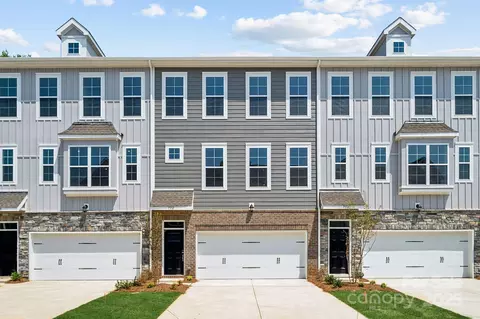 7140 Brookview Ln, Sherrills Ford, NC 28673