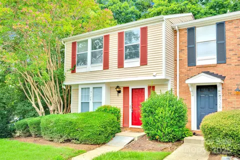 9728 Old Gate Dr, Matthews, NC 28105