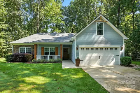 6205 Pamela St, Huntersville, NC 28078