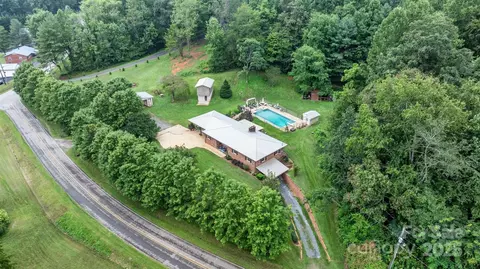 2615 Setzers Gap Rd, Lenoir, NC 28645