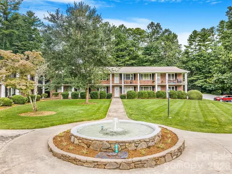102 Boyd 5c Dr #5C, Flat Rock, NC 28731