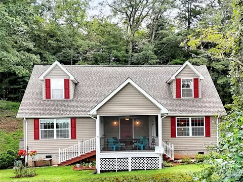 562 Beechwood Dr, Sylva, NC 28779