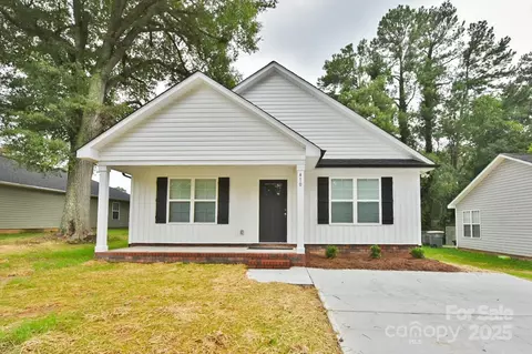 410 Coach St, Kannapolis, NC 28083