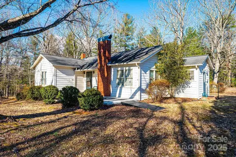 1396 Cottage Grove Rd, Lenoir, NC 28645