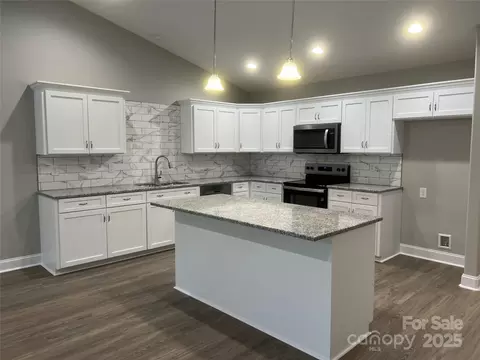 302 E Boyd Unit B St UNIT B, Maiden, NC 28650 photo 3