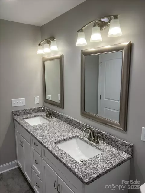 302 E Boyd Unit B St UNIT B, Maiden, NC 28650 photo 10